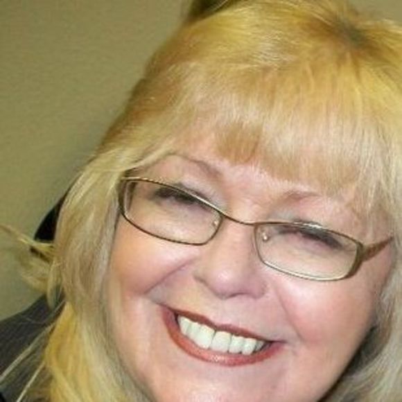 Meet your Posher, Valinda - Picture 1 of 1